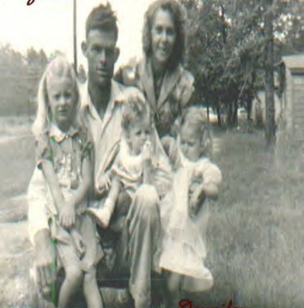 clyderoachfamily1957.jpg